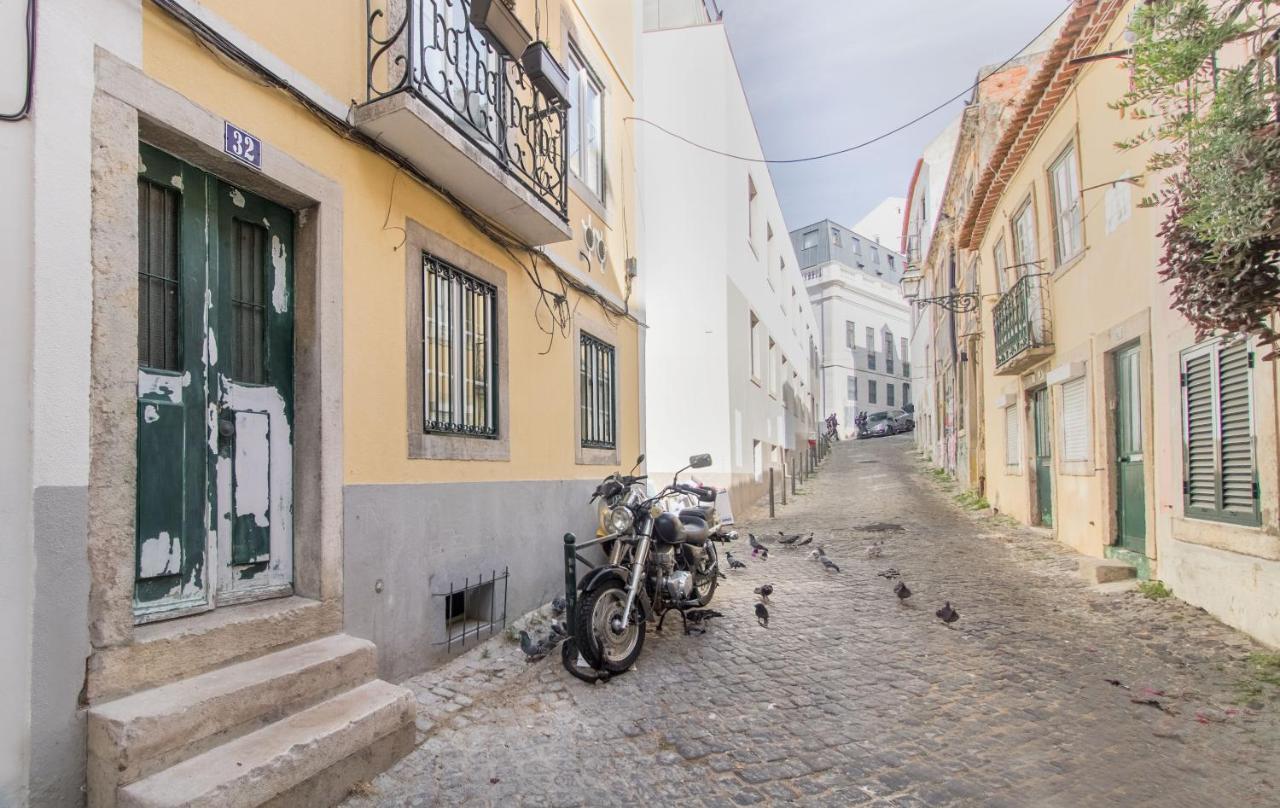 Unique And Stylish Flat In Historic Lisbon Apartment Exterior photo